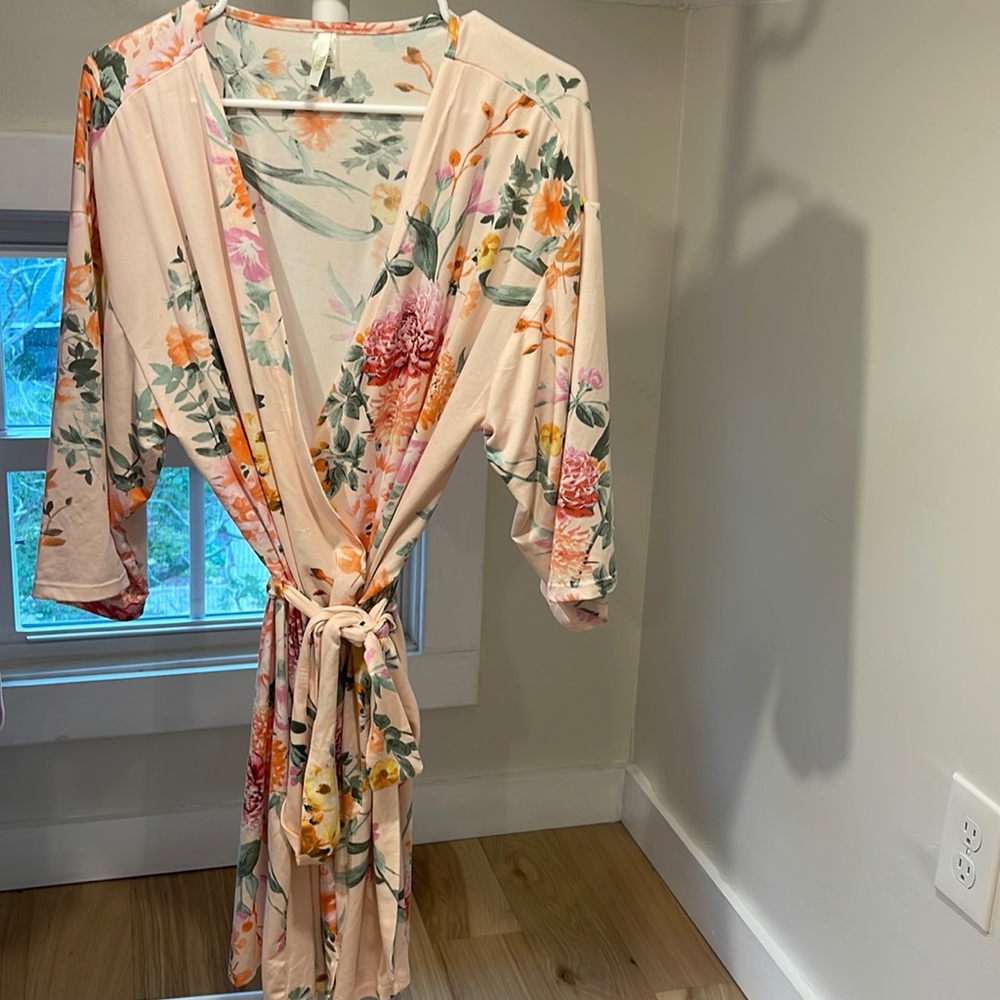 flora nikrooz intimates floral robe, size medium
